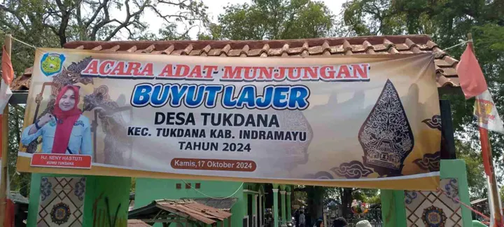Tradisi Sakral Unjungan Buyut Lajer Desa Tukdana Indramayu